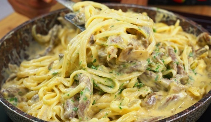 ESPAGUETTI SHOWY® AJO - PARMESANO