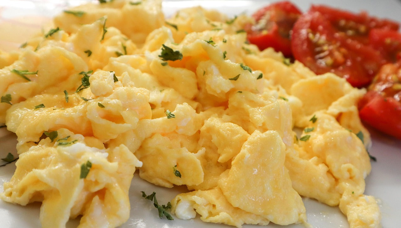 Huevos Revueltos con Salsa Dulcemaíz® Zafrán®